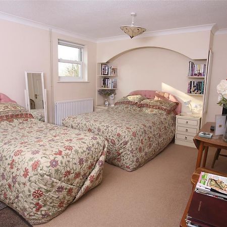 Meadow House Hotel Burwell  ภายนอก รูปภาพ